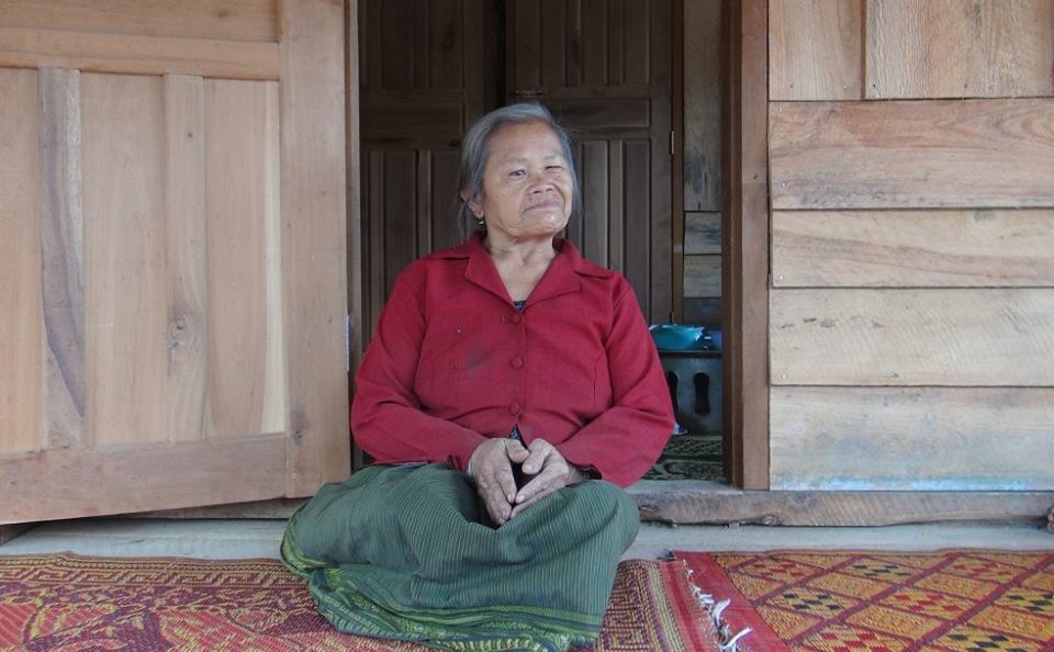 Dam is thrilled with her house and said her life is not so difficult now. She likes to sit on her front porch and make small fishing nets which she sells for a very small income. Many villagers pay her a visit and sit on her porch for a chat. QLA’s private donor wishes Dam many happy years in her new home and said that it is inspiring to see what can be done with the initiative of QLA and the community spirit and hard work of the village neighbours. Thank you to everyone who has contributed to this wonderful initiative. Great work everyone!